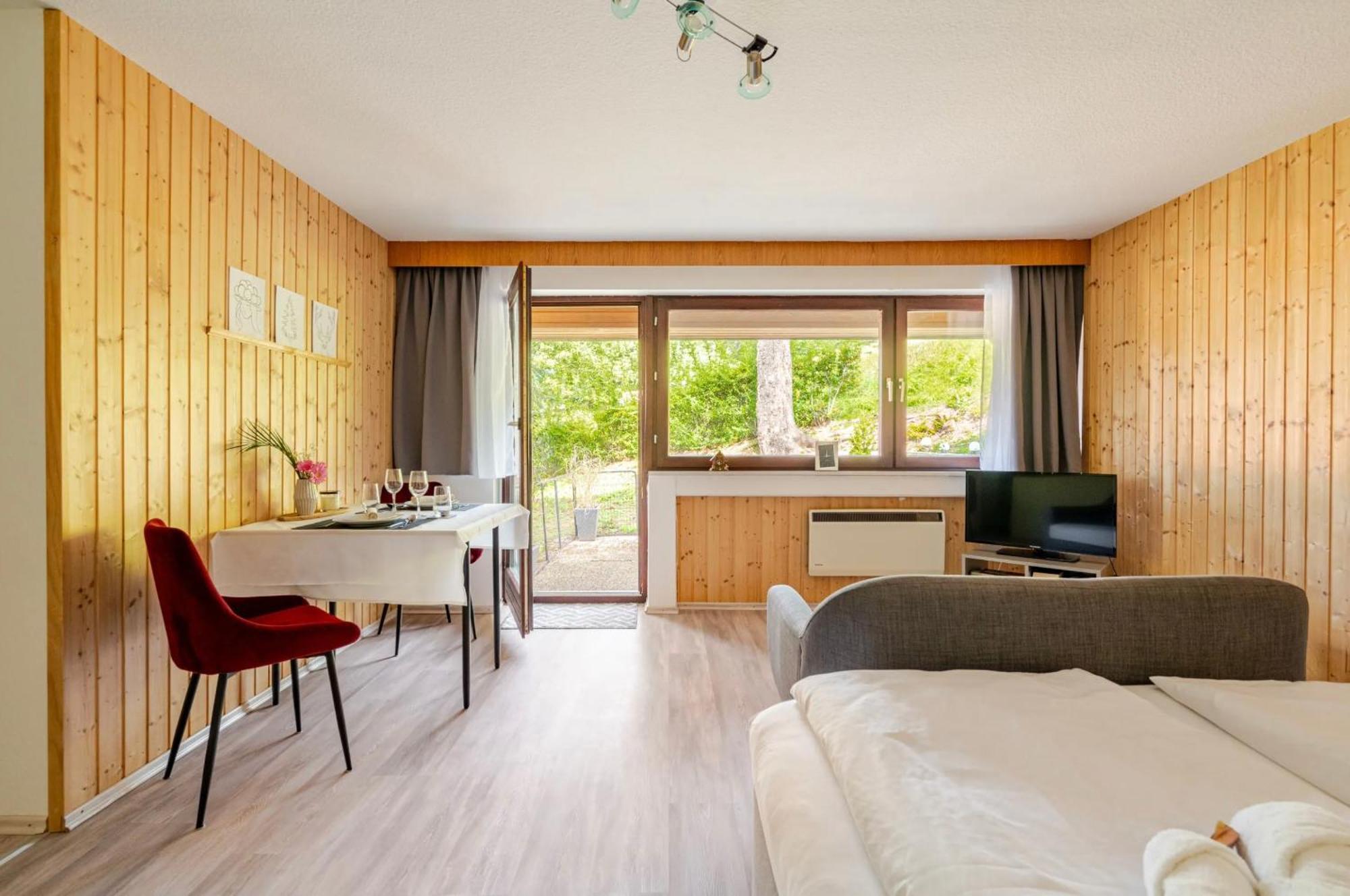 Appartement An Wanderwegen Gelegen Mit Terrasse Und Boxspringbett à Sasbachwalden Extérieur photo